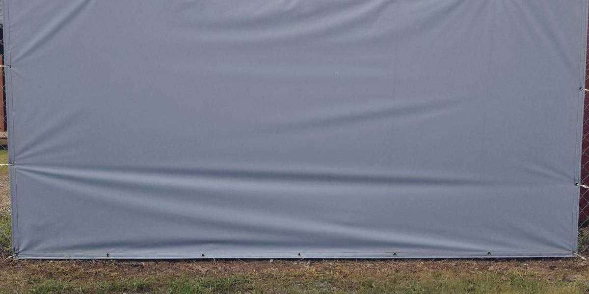 What is it that differentiates tarpaulins made of polyethylene from those made of polyvinyl chloride and vice versa