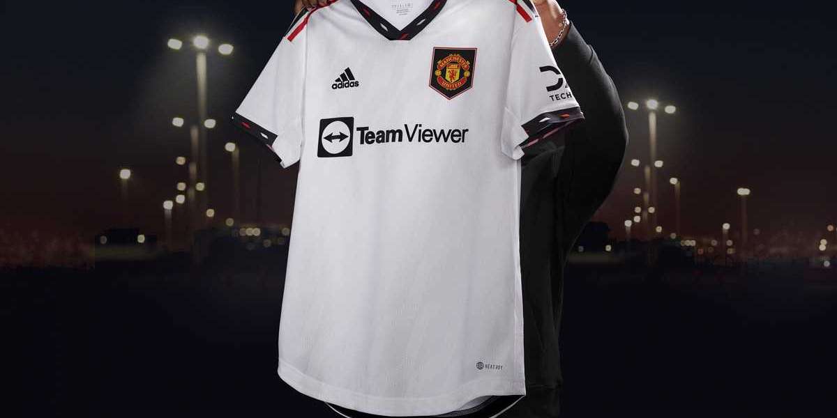 Manchester United 2022-23 Auswärtstrikots gibt es hier günstig zu kaufen!
