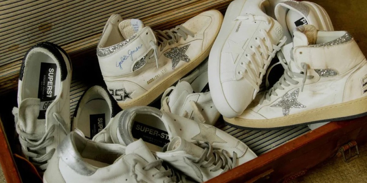 Golden Goose Shoes Outlet few different labels