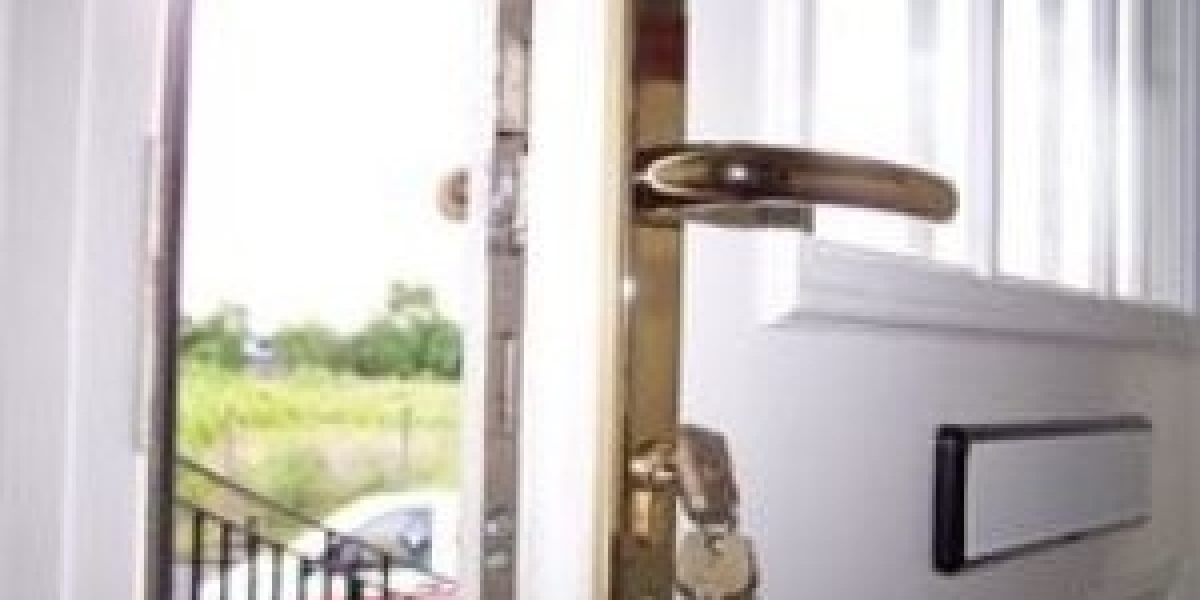 Five Essential Qualities Customers Are Searching For In Every Cracked Window Repair