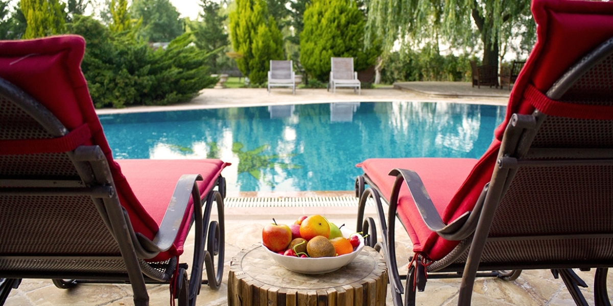 Attractive Pool Ambiance with the Best Swimming pool Lighting Systems