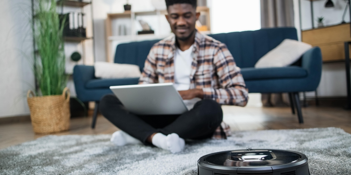 You'll Never Guess This Robot Vacuum Hoover's Tricks