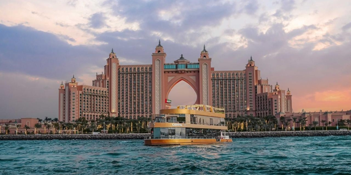 Live Entertainment & Stunning Skyline Views