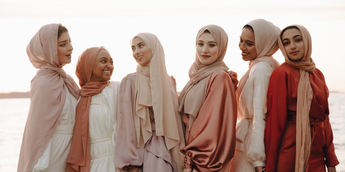 Chiffon Hijabs in Pakistan – A Symbol of Modest Elegance