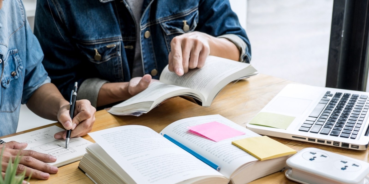 Expert GCSE & A-Level Tutors | Personalised Home & Online Tuition